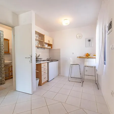 Iskra Apartment Vrboska