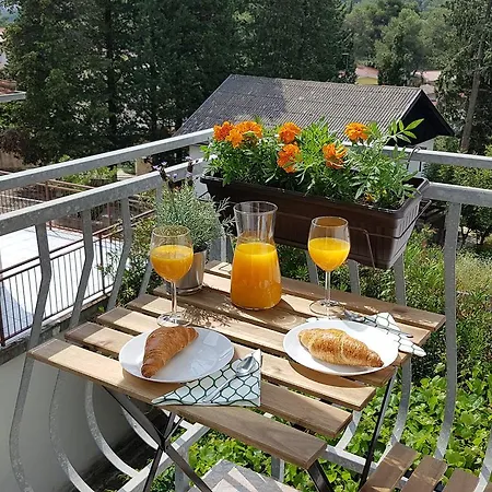 Iskra Apartman Vrboska