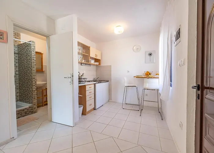 Iskra Apartamento Vrboska