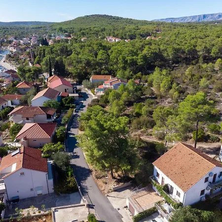 Apartman Iskra *