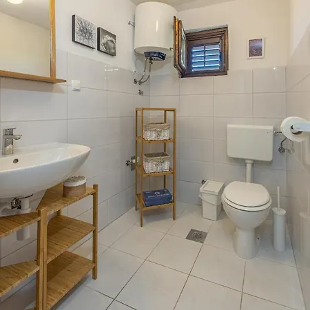 Iskra Apartman