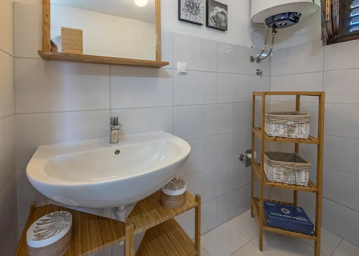 Apartment Iskra Vrboska